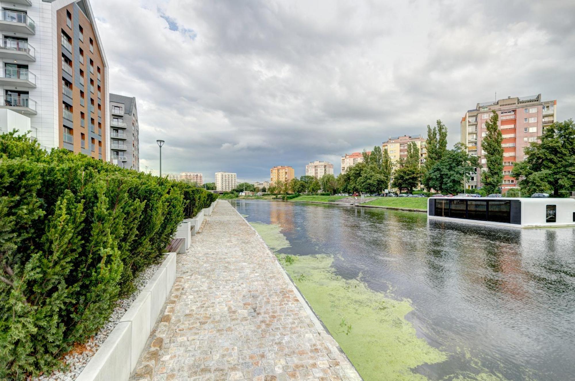 Dom Na Wodzie - Flohotel Gdańsk